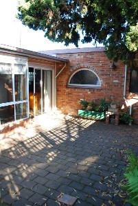 CHARMING 2 BEDROOM COTTAGE IN CENTRAL LOCATION Picture CHARMING 2 BEDROOM COTTAGE IN CENTRAL LOCATION Picture