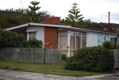 COSY 2 BEDROOM HOME Picture COSY 2 BEDROOM HOME Picture