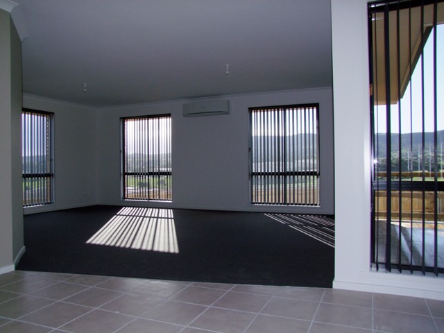 BRAND NEW WITH SPECTACULAR VIEWS Picture 3