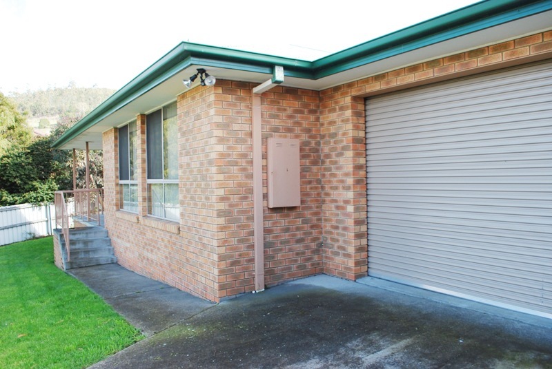 IDEAL FAMILY HOME Picture 2