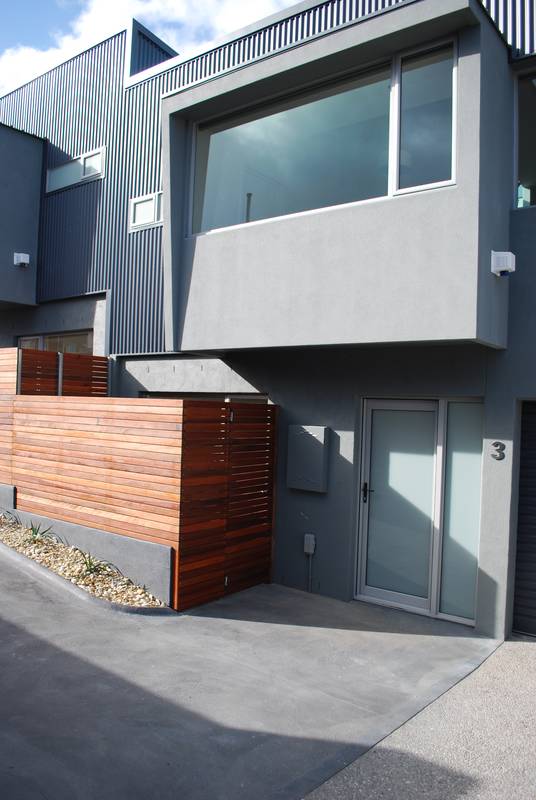 BRAND NEW 2 BEDROOM TOWN HOUSE - FEATURE PACKED Picture 1