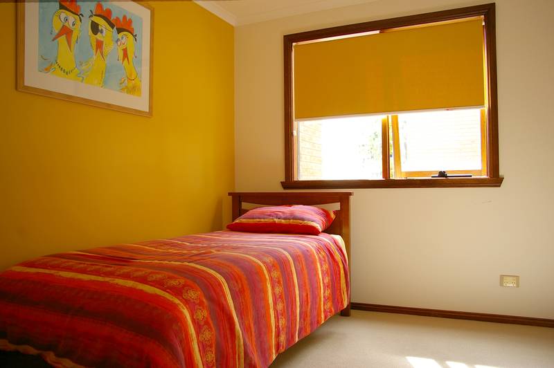 2 BEDROOM UNIT - WONDERFULLY RENOVATED Picture 2