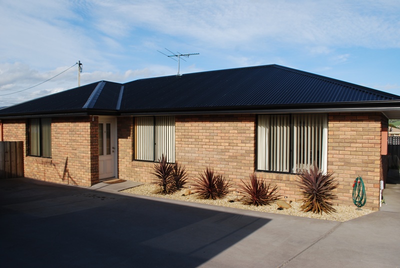 THREE BEDROOM VILLA UNIT Picture 1