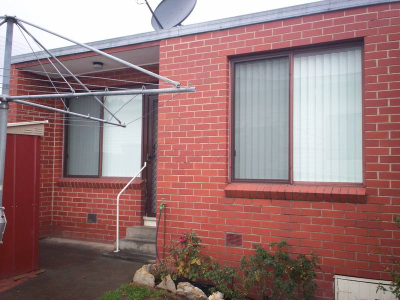 2 BEDROOM UNIT Picture 1