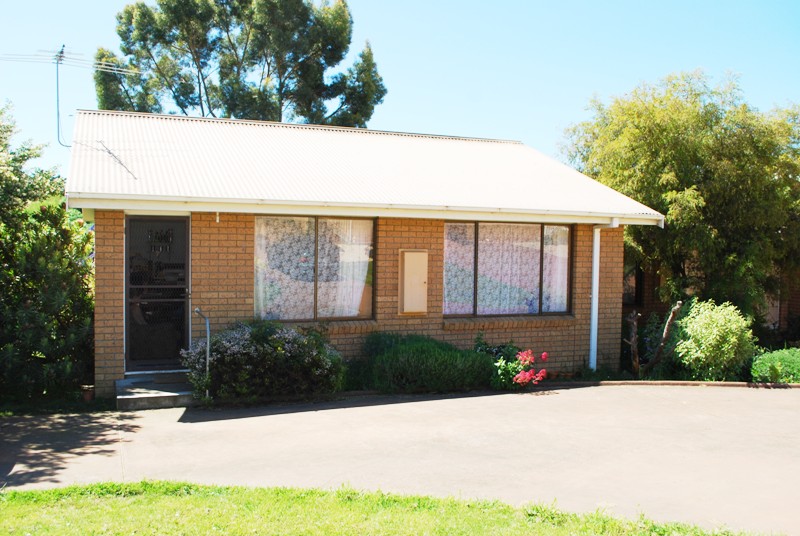 INVESTMENT OPPORTUNITY - FIRST HOME BUYER Picture 1