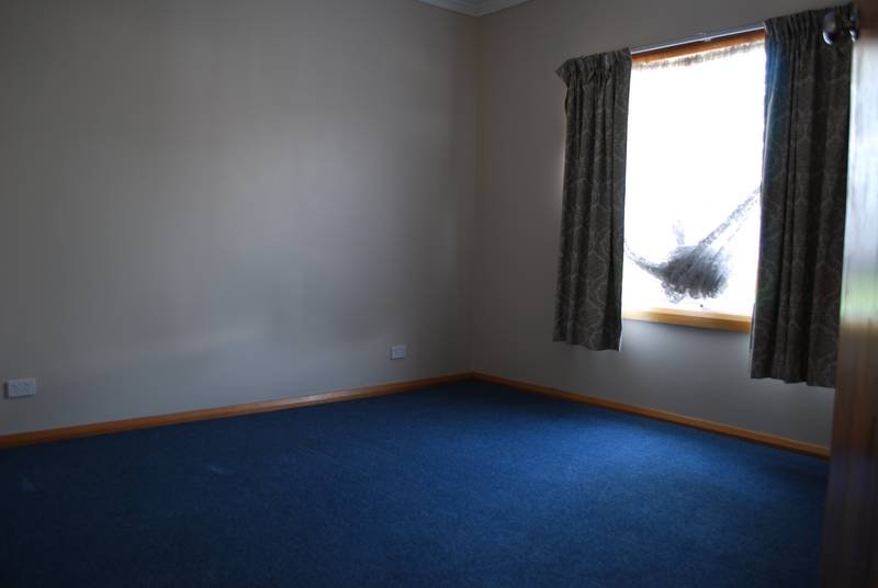 Neat 1 Bedroom Unit . Picture 3