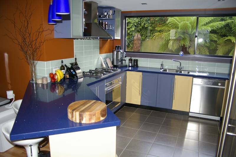 FULLY FURNISHED & EQUIPPED EXECUTIVE VILLA - CBD FRINGE Picture 2