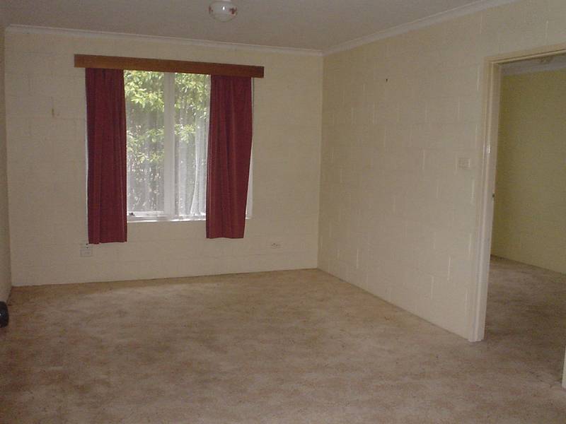 Neat 2 Bedroom Unit Picture 1