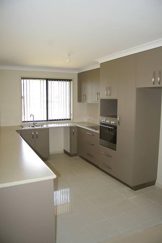 BRAND NEW 3 BEDROOM HOME Picture 3