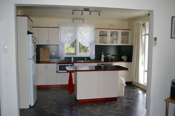 INSIDE ARE HIDDEN TREASURES - COME AND SEE Picture 2