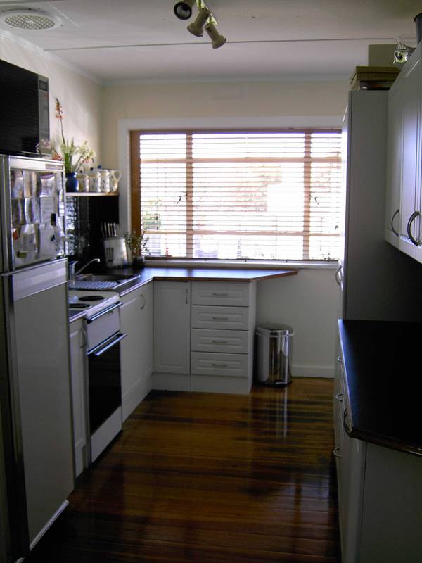 Immaculate 3 Bedroom Family Home Picture 2