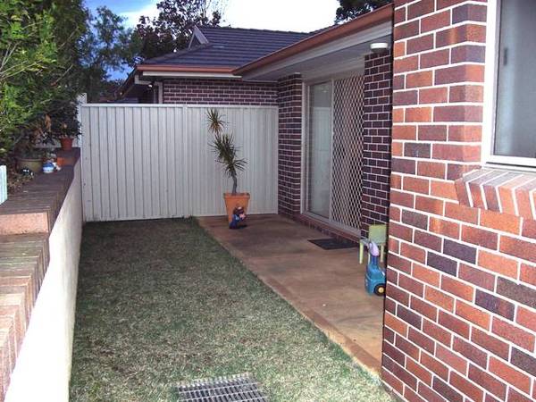 LOOKING FOR QUALITY, DON'T MISS THIS Picture 3