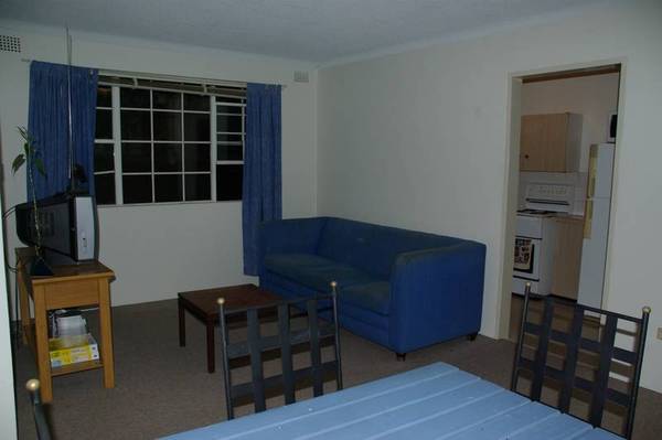 ATTENTION INVESTORS & FIRST HOME BUYERS Picture 2