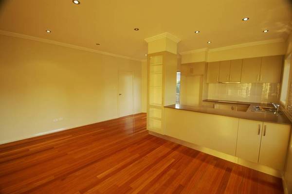 ONLY 1 REMAINING Picture 1