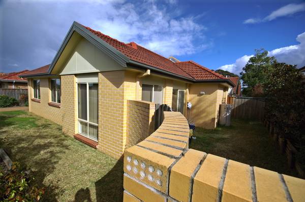 MODERN VILLAS IN A CONVENIENT LOCATION Picture 3