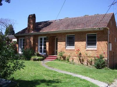 LARGE 2 BEFROOM FULL BRICK HOME Picture