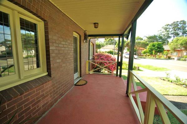 CHARACTER FEATURES - LARGE BLOCK Picture 2