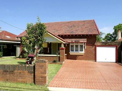 3 Bedroom full brick home Picture