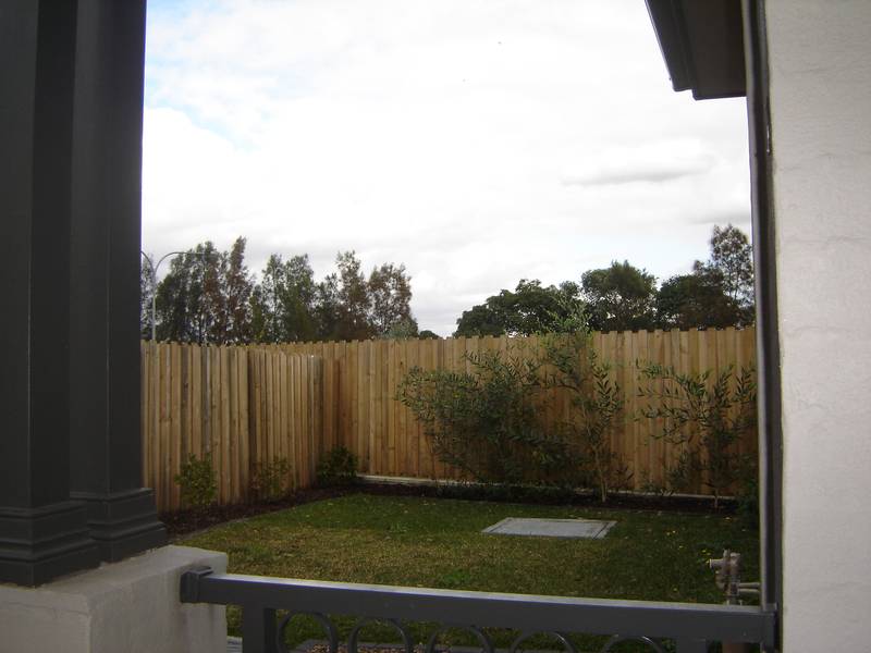 FIRST HOME - EXCELLENT OPPORTUNITY Picture 2