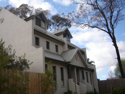 FIRST HOME - EXCELLENT OPPORTUNITY Picture