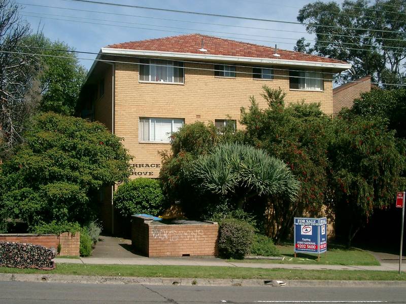1 BEDROOM UNIT Picture 1