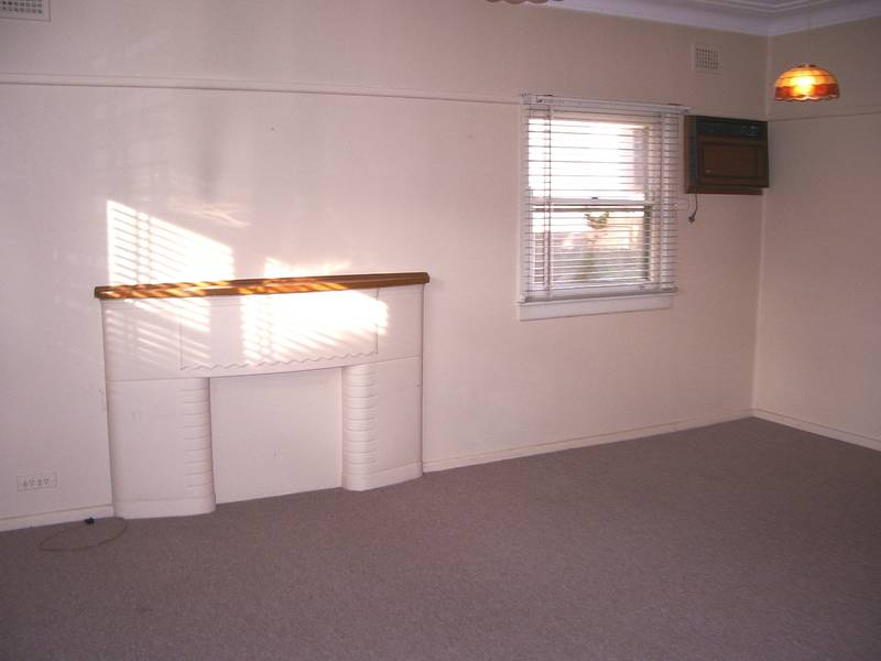 IDEAL FIRST HOME Picture 2