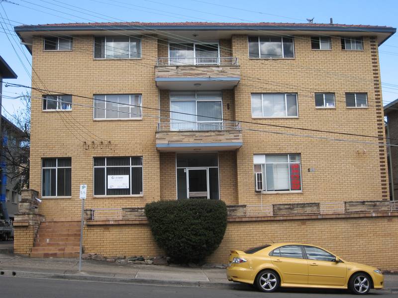 1 BEDROOM UNIT Picture 1