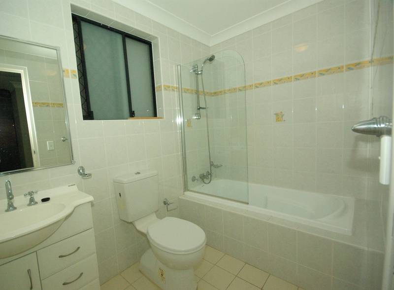 MODERN 2 BEDROOM UNIT Picture 3