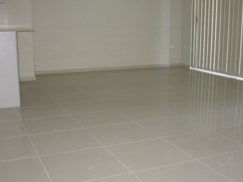 AS NEW 2 BEDROOM APARTMENT Picture 2