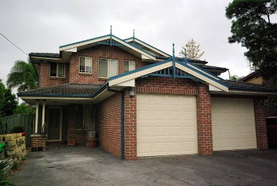 LARGE MODERN 4 BEDROOM DUPLEX Picture LARGE MODERN 4 BEDROOM DUPLEX Picture