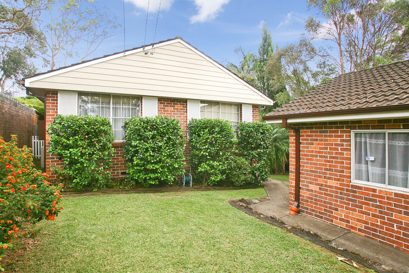 MODERN FOUR BEDROOM HOME Picture 2