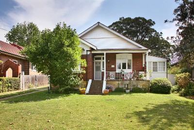 THE CLASSIC EASTWOOD FULL BRICK HOME Picture