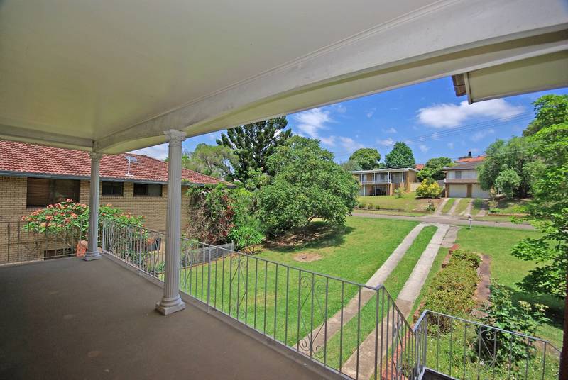 NEVER BEFORE OFFERED Picture 2