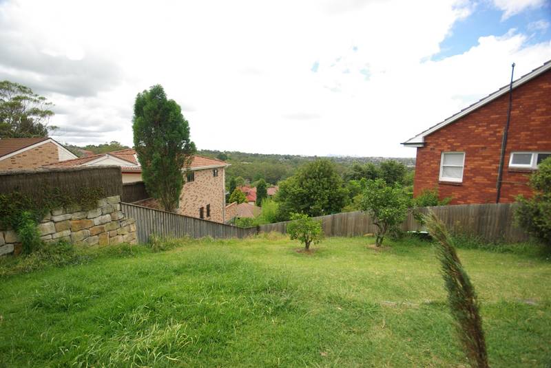 2 BEDROOM BRICK HOME Picture 2