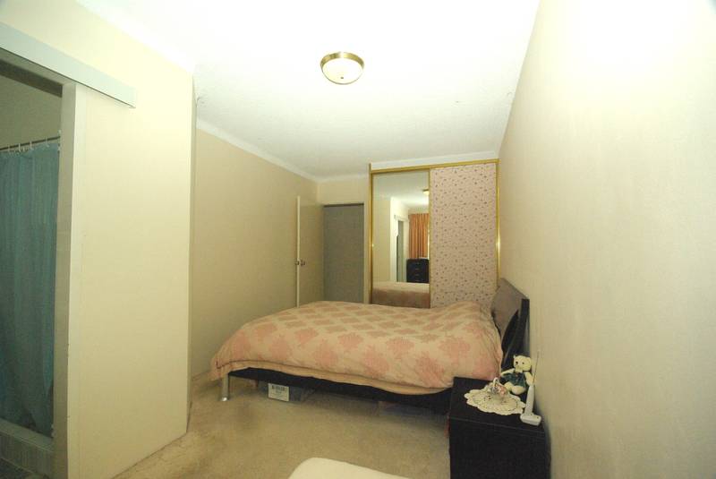 ONE BEDROOM UNIT Picture 3