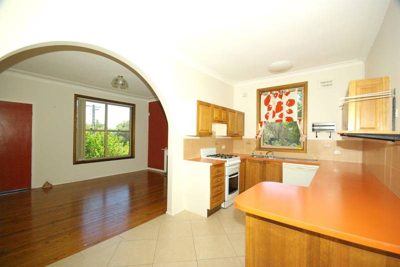 IDEAL 1ST HOME Picture 3