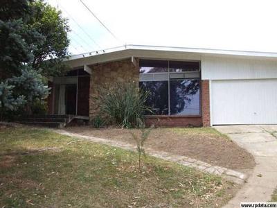 SPACIOUS 5 BEDROOM HOME Picture