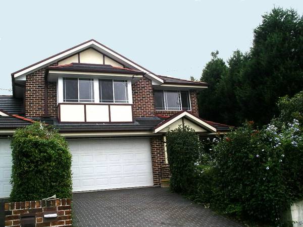 Duplex Style Townhouse Picture 1