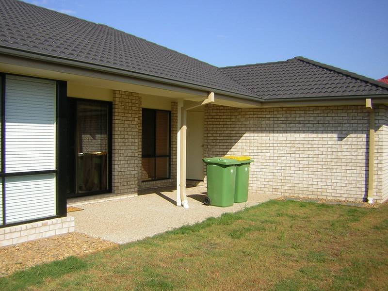 Stunning Springfield Lakes Home Open home - Saturday 9.20am - 28.02.09 Picture