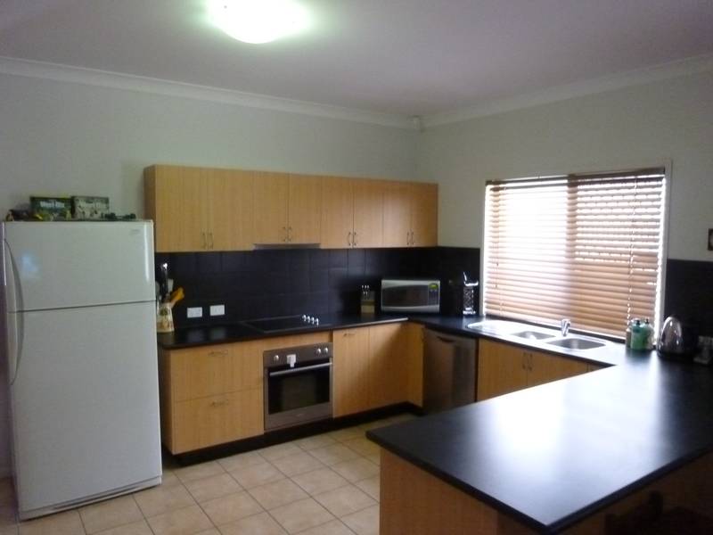 PRICE REDUCED, MUST SELL! Picture 2