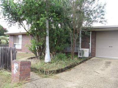 3 bedrooms, air con & garden shed! Picture 3 bedrooms, air con & garden shed! Picture