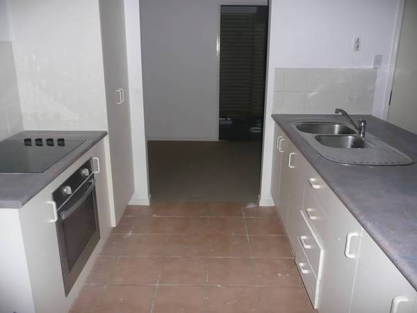 19 HENRY SAMUEL DRIVE, REDBANK PLAINS Picture 19 HENRY SAMUEL DRIVE, REDBANK PLAINS Picture