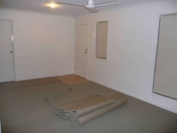 19 HENRY SAMUEL DRIVE, REDBANK PLAINS Picture 19 HENRY SAMUEL DRIVE, REDBANK PLAINS Picture