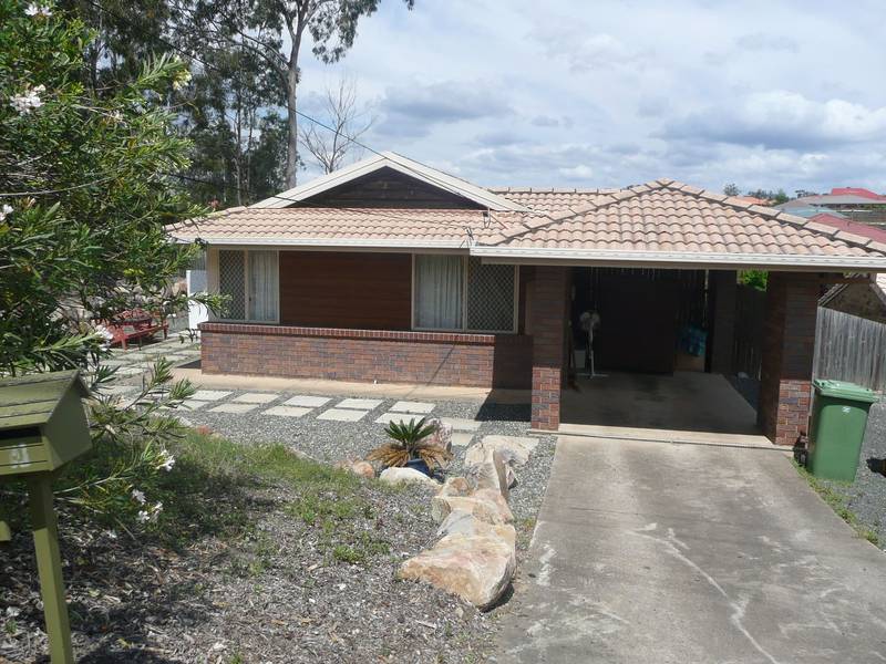 182 Eagle St Picture 1