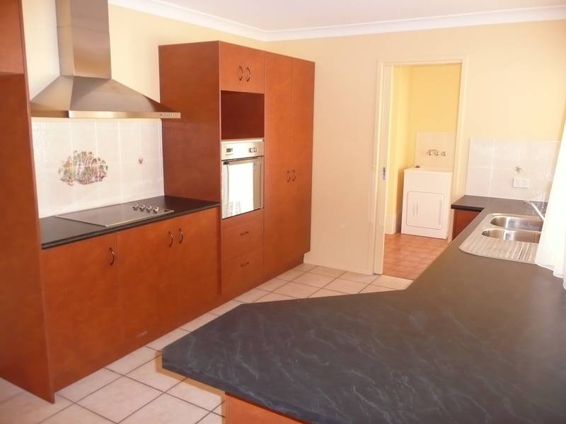 COLLINGWOOD PARK Picture 2