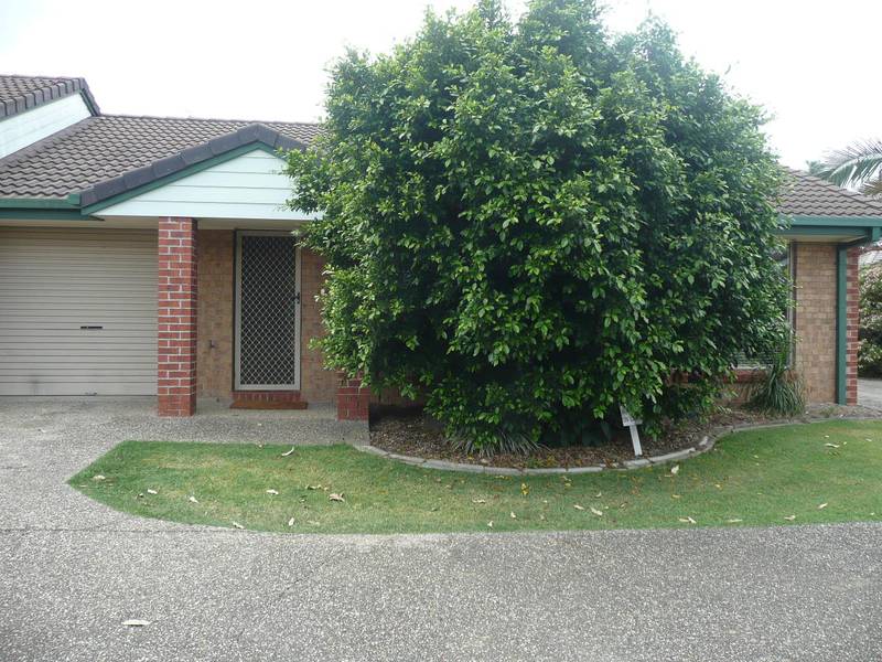 Large Three Bedroom Unit Picture 1