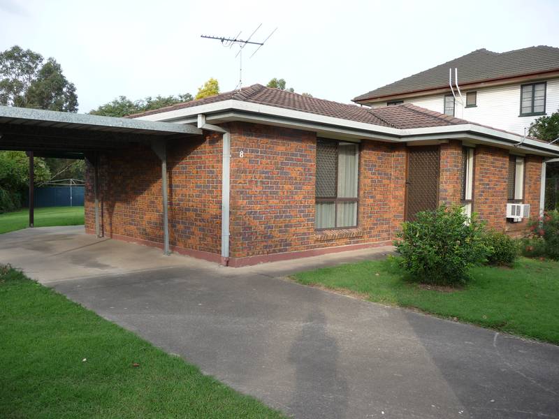 8 Old Logan Road Picture 1