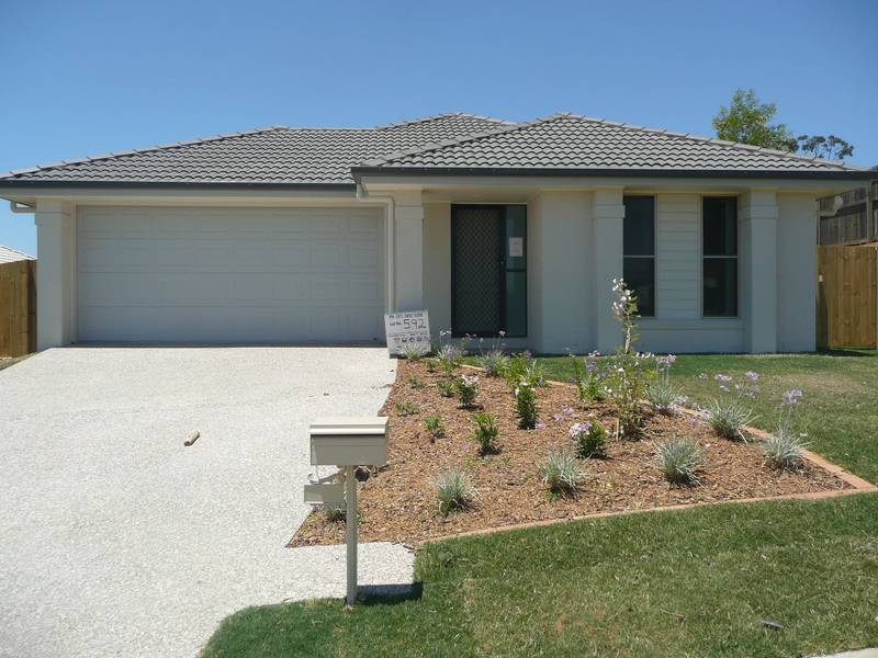 COLLINGWOOD PARK Picture 1