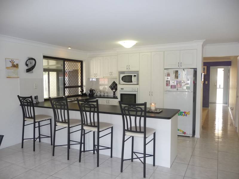 TRULY A SHOWPIECE Picture 2