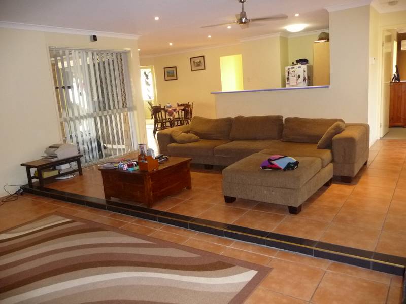 FAMILY LIVING Picture 3